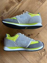 Load image into Gallery viewer, KangaROOS Running Athletic Shoe Neon Yellow Zipper Pocket Vintage Size 8 UK 6
